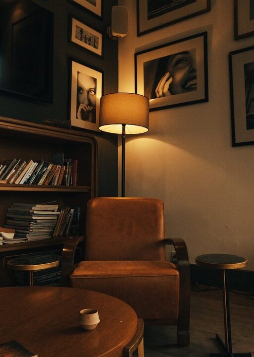 Tips for Creating a Cozy and Inviting Reading Nook in Your Home